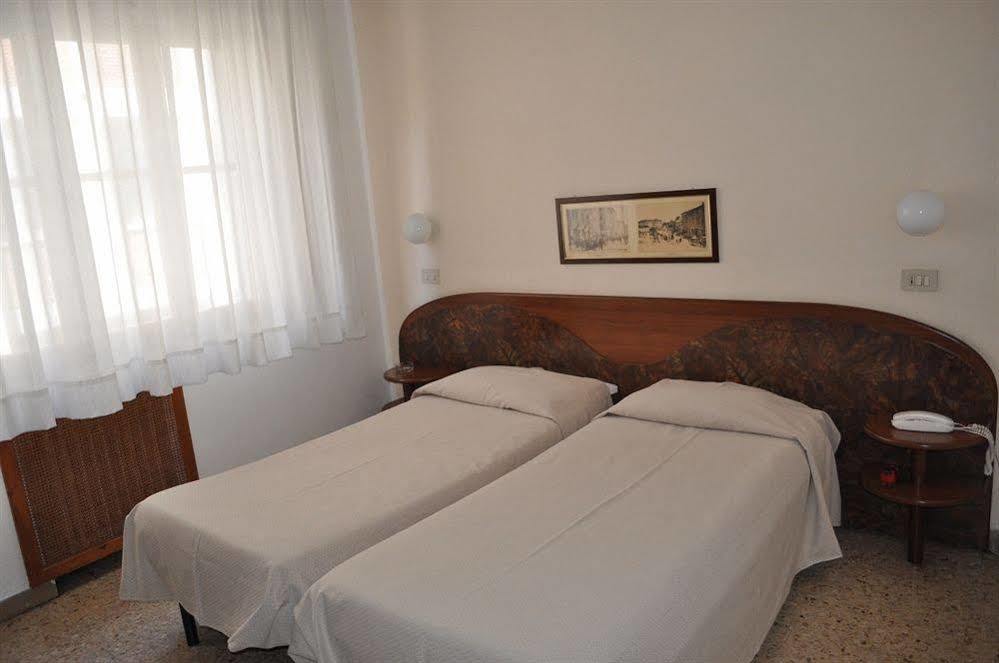 Hotel Cecile Pisa Exteriér fotografie
